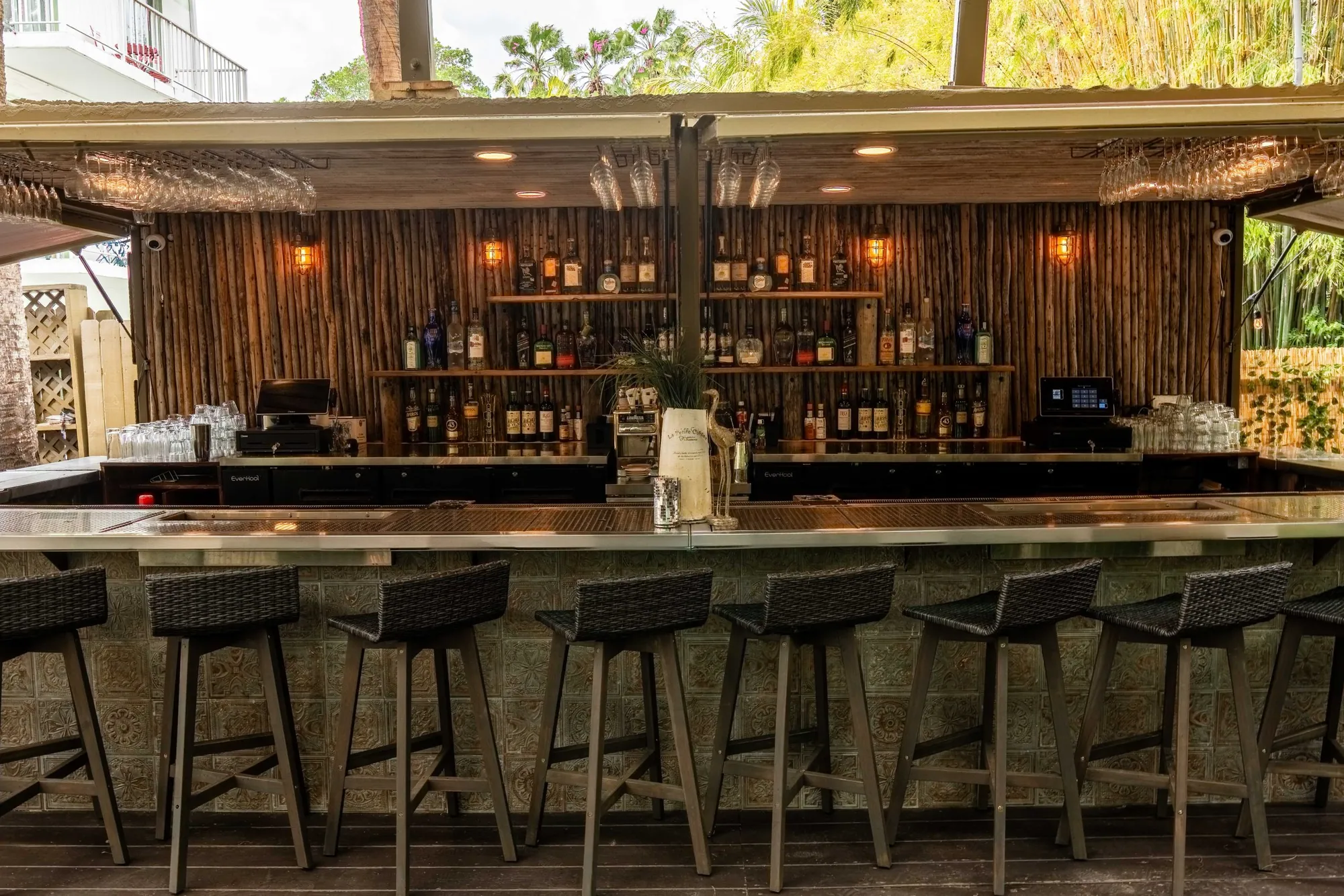 The timber bar at River House